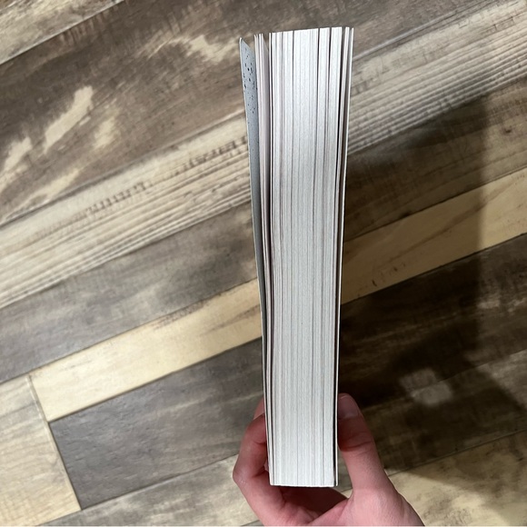 Girl in Pieces by Kathleen Glasgow - Picture 2 of 4